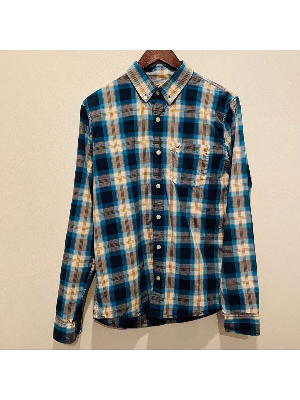Hollister Button Up Shirt